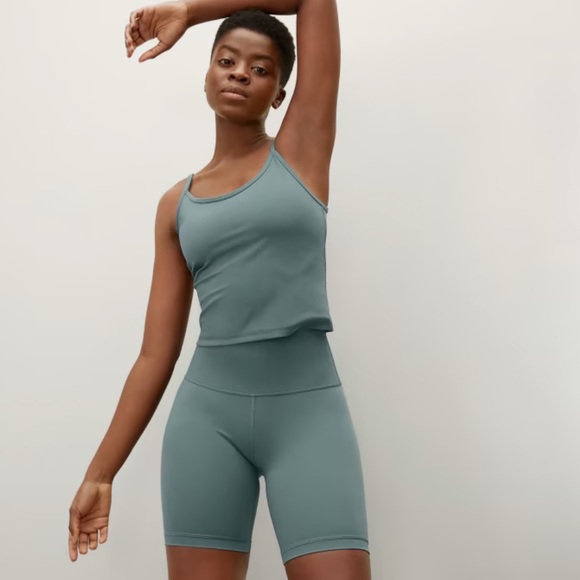 Everlane Pants - NWOT everlane the perform bike shorts juniper green